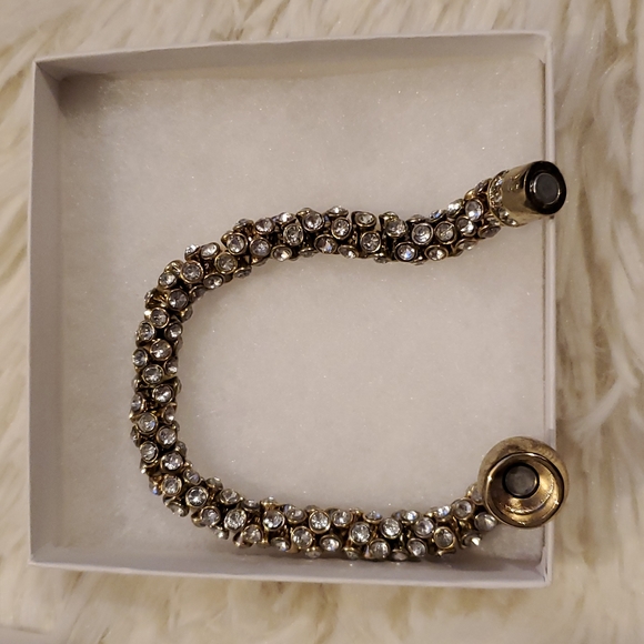 Banana Republic Bracelet - Picture 3 of 6